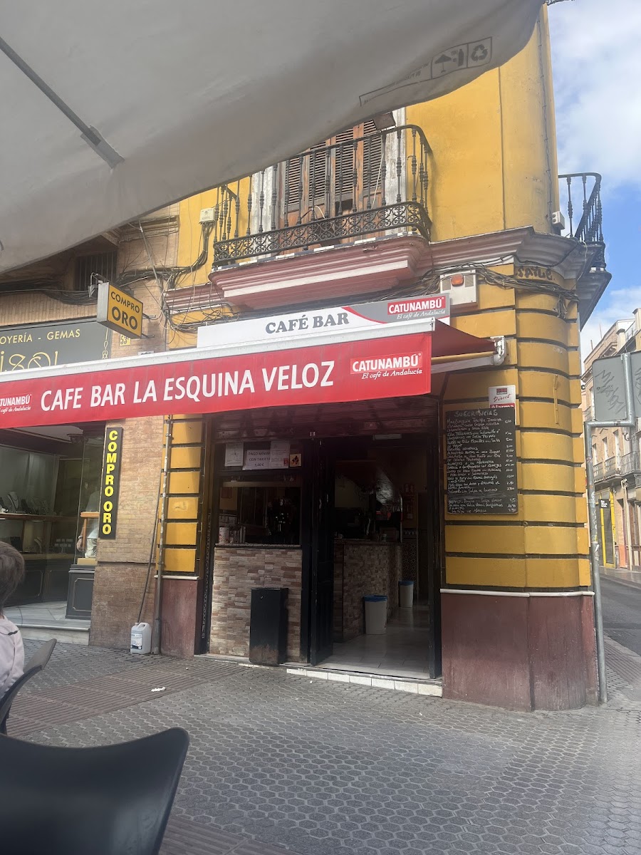 Cafeteria La Esquina Veloz-4