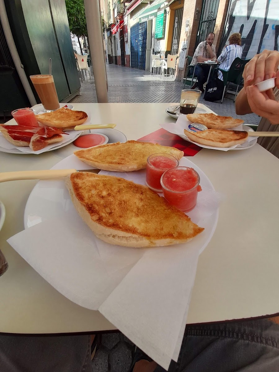 Cafeteria La Esquina Veloz-5