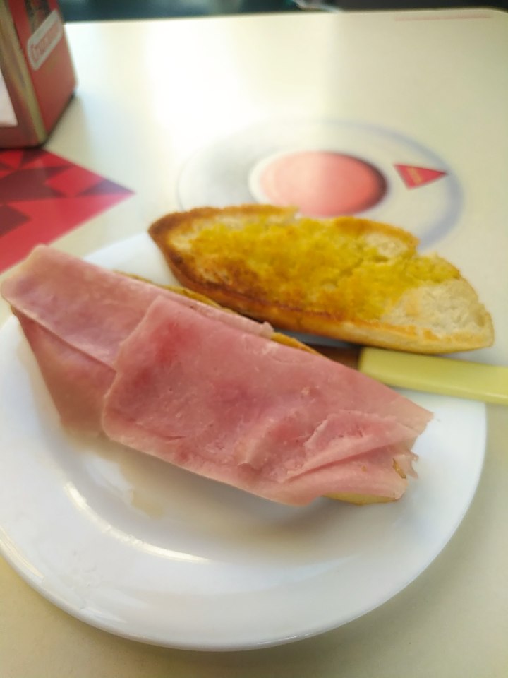 Cafeteria La Esquina Veloz-9